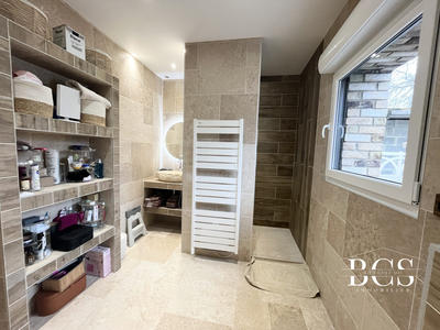 Maison - 94 m² - 5 pièces