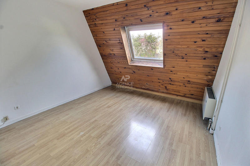 Maison - 94 m² - 6 pièces