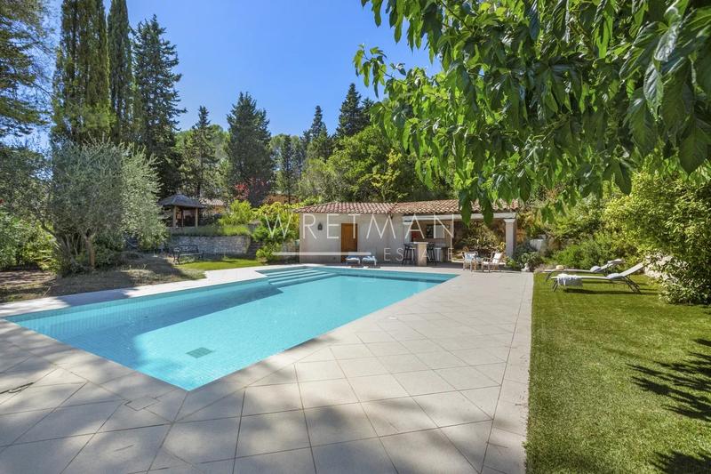 Villa - 139 m² - 6 pièces