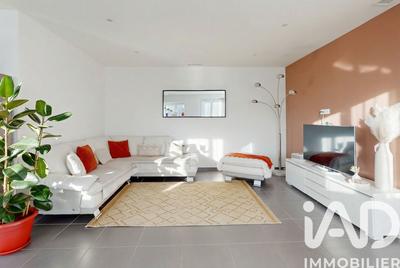 Maison de village - 100 m² - 4 pièces