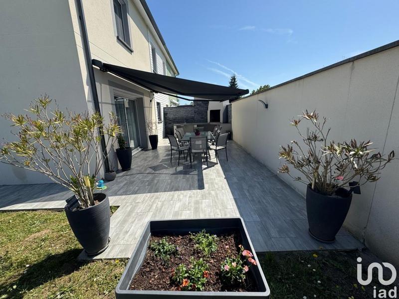 Maison - 99 m² - 4 pièces