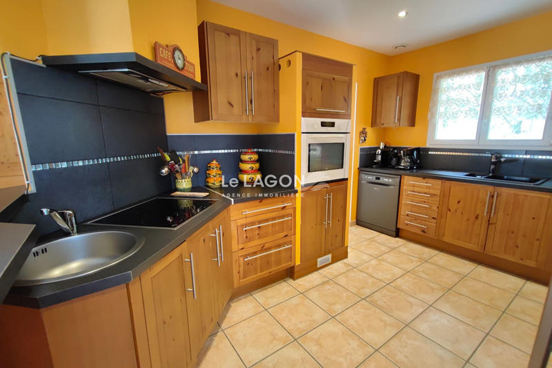 Maison - 140 m² - 5 pièces