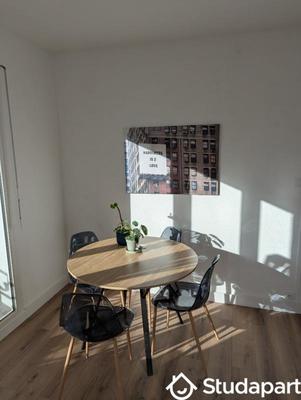 Chambre - 14 m² - 1 pièce