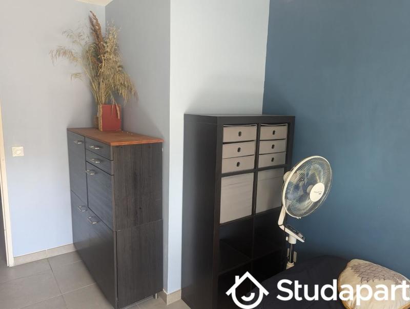 Chambre - 10 m² - 1 pièce