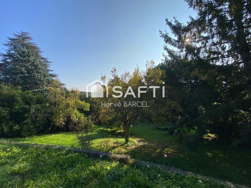 Maison - 279 m² - 12 pièces