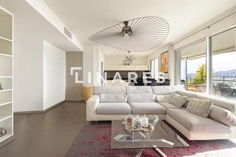 Appartement - 95 m² - 4 pièces