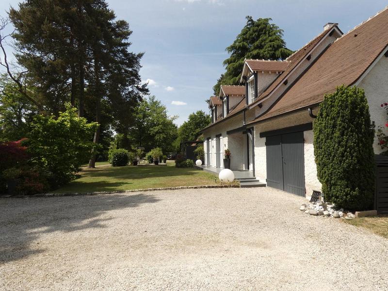 Maison - 166 m² - 7 pièces