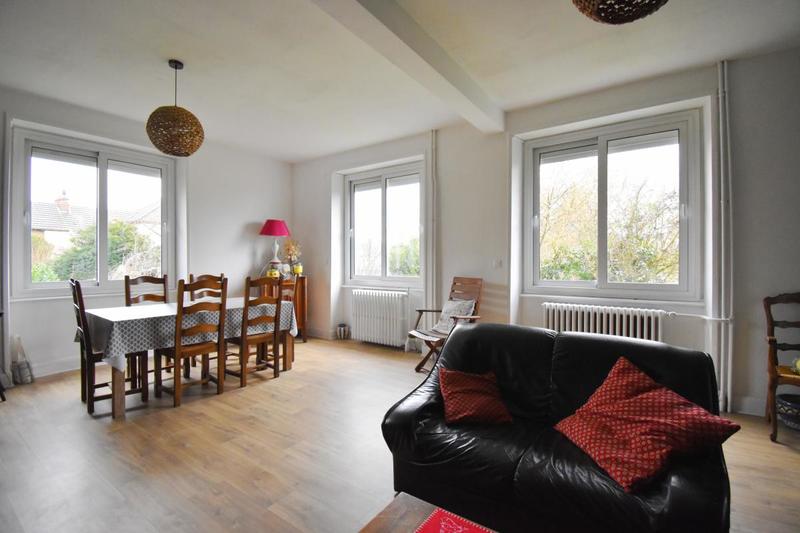 Appartement - 89 m² - 3 pièces