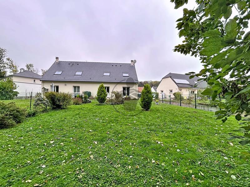 Maison - 163 m² - 8 pièces