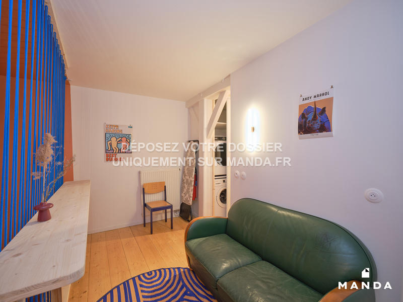 Chambre - 14 m² - 12 pièces