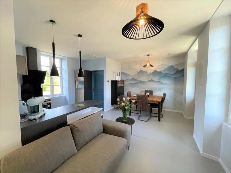 Maison - 361 m² - 11 pièces