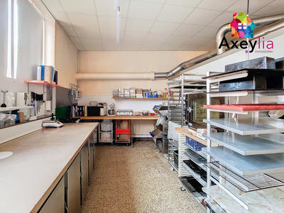 Fonds de commerce - Magasins - 234 m²