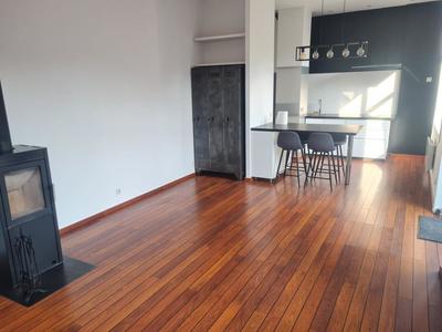 Loft - 76 m² - 2 pièces