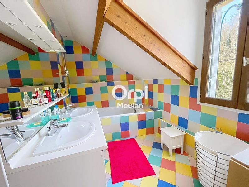 Maison - 226 m² - 8 pièces