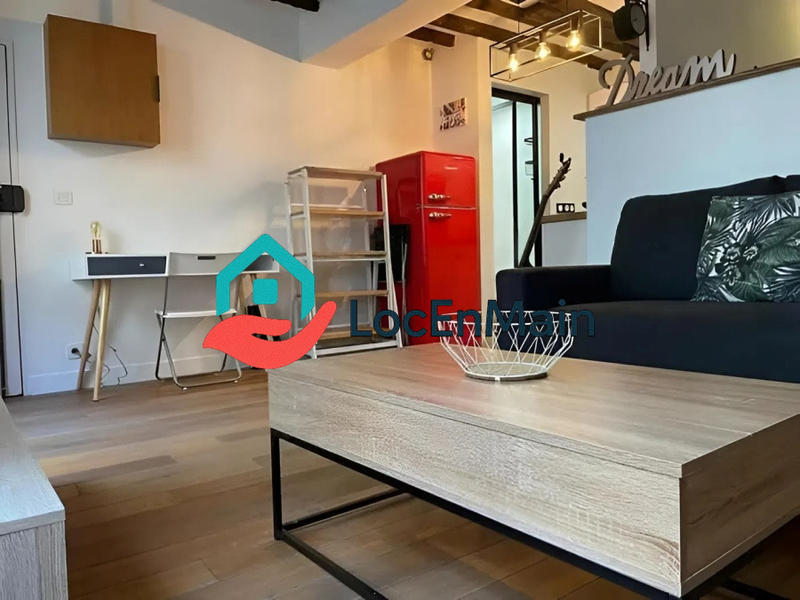 Studio - 25 m² - 1 pièce