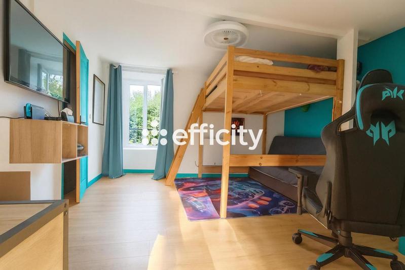 Demeure - 275 m² - 7 pièces