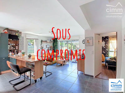 Maison - 90 m² - 4 pièces