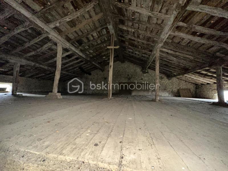 Propriété - 330 m² - 6 pièces