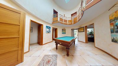 Maison - 356 m² - 5 pièces