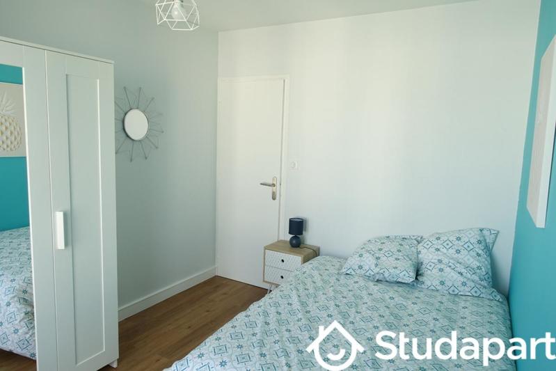 Chambre - 10 m² - 1 pièce