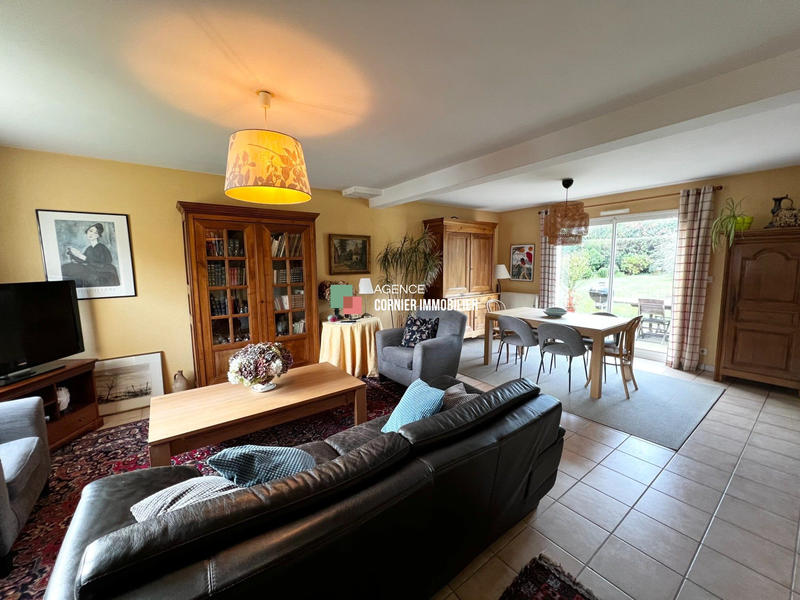 Maison - 121 m² - 6 pièces