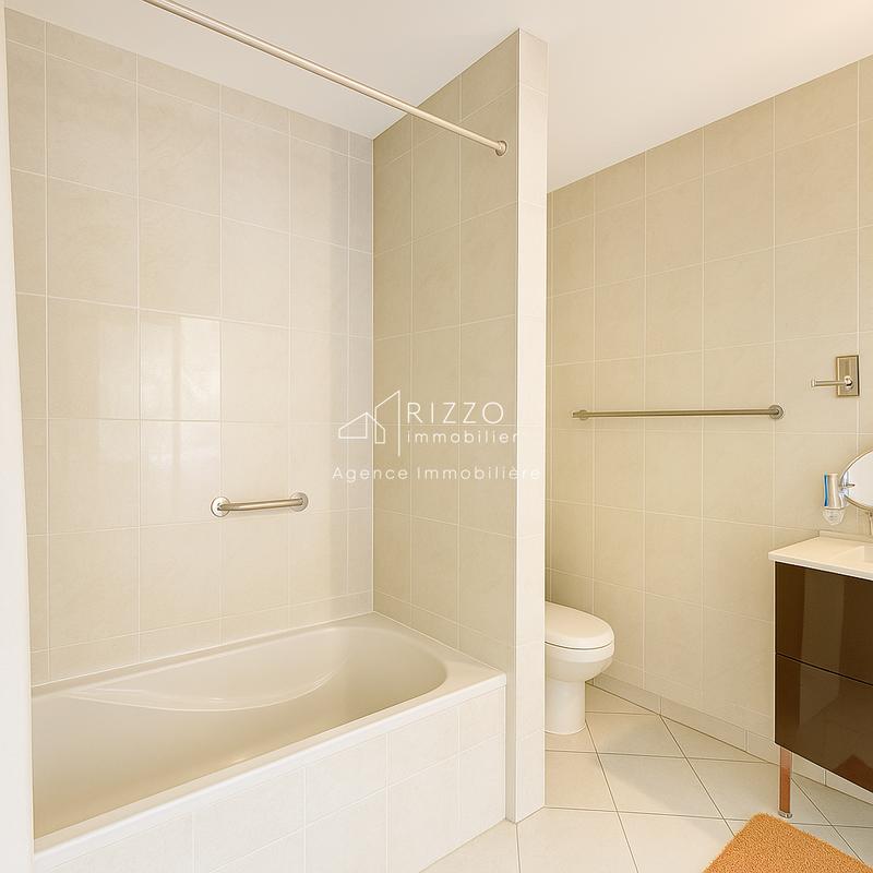 Appartement - 143 m² - 4 pièces