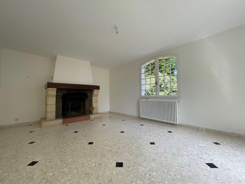 Maison - 94 m² - 6 pièces