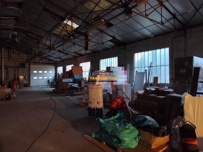 Entrepôt - 600 m²
