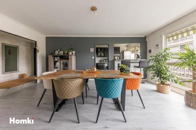 Appartement - 117 m² - 6 pièces