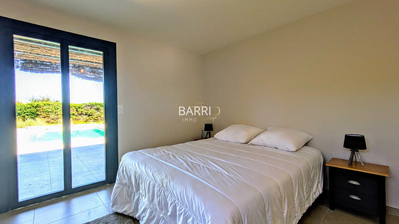 Villa - 280 m² - 9 pièces