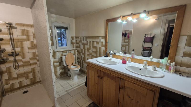 Maison traditionnelle - 180 m² - 7 pièces