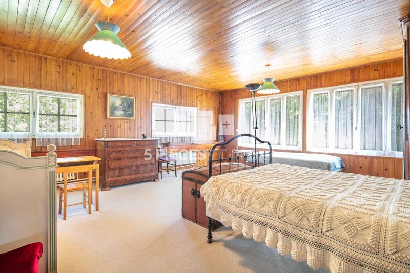 Maison - 220 m² - 6 pièces