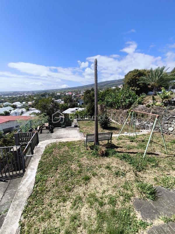 Maison - 93 m² - 5 pièces