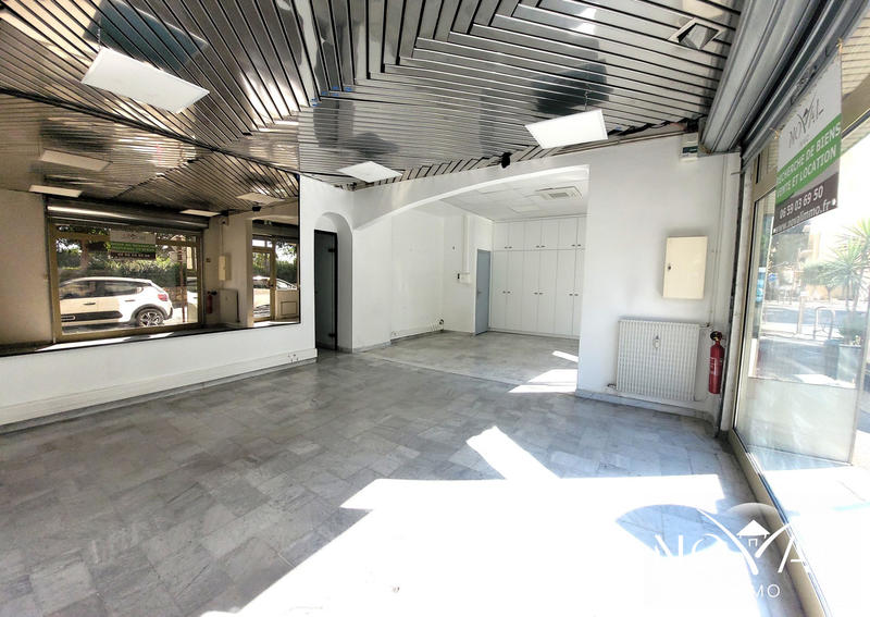 Bureau - 96 m² - 3 pièces