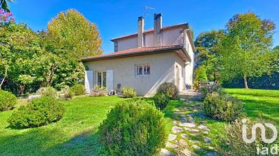 Maison - 195 m² - 7 pièces