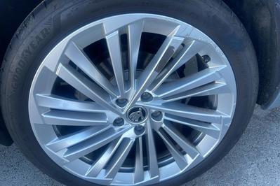 Skoda Superb Combi 2.0 Tdi 150 ch Scr Dsg7 Laurin &amp; Klement