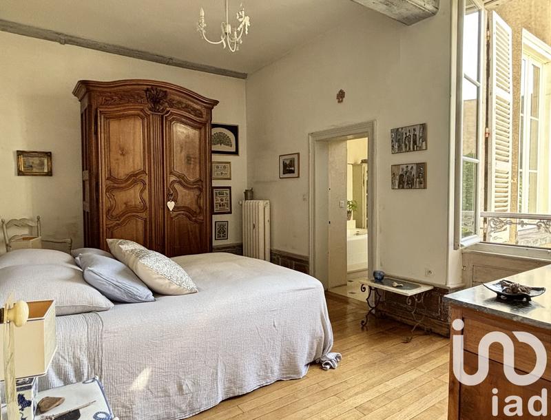 Maison - 286 m² - 11 pièces