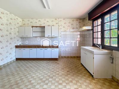 Maison - 140 m² - 5 pièces