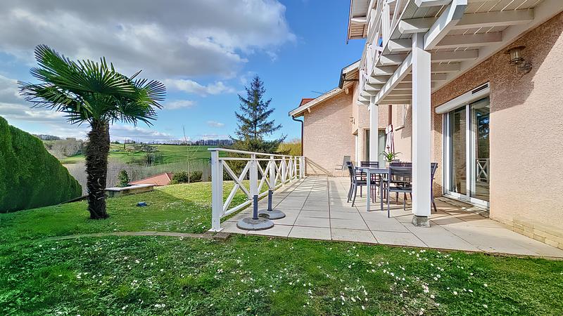 Maison - 178 m² - 5 pièces