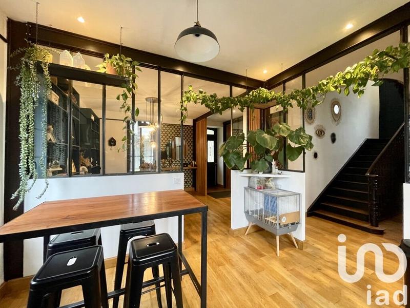 Maison - 137 m² - 6 pièces