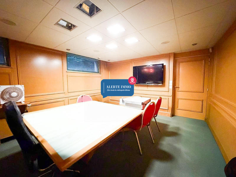 Local d'activités - 219 m² - 10 pièces