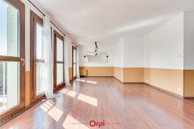 Appartement - 97 m² - 4 pièces