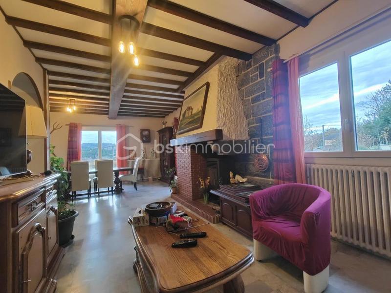 Maison - 85 m² - 5 pièces