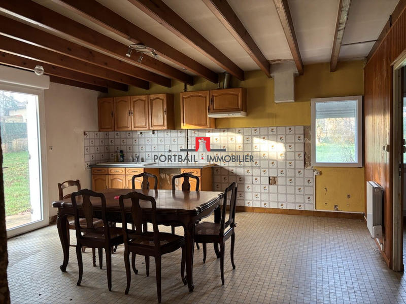 Maison - 204 m² - 8 pièces