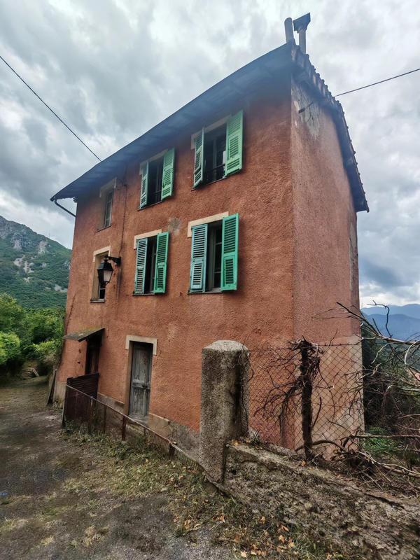 Maison - 150 m² - 7 pièces