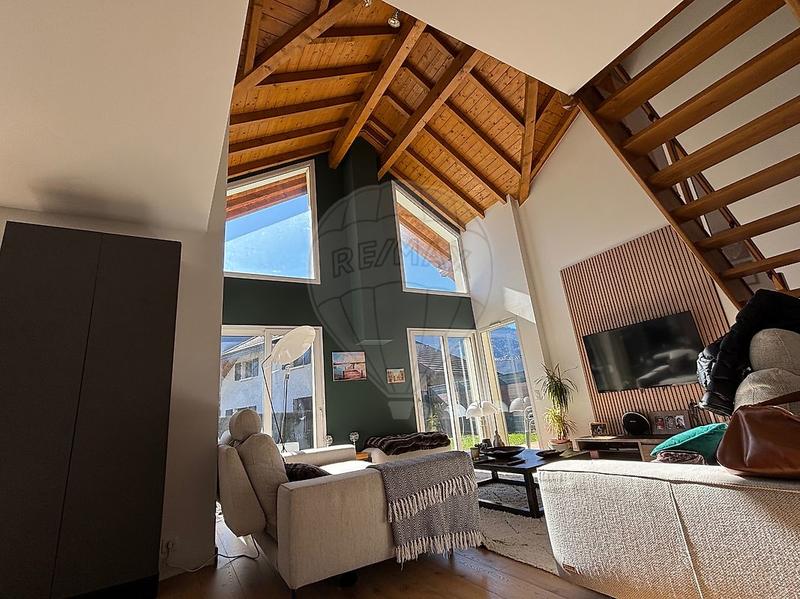 Maison - 170 m² - 6 pièces