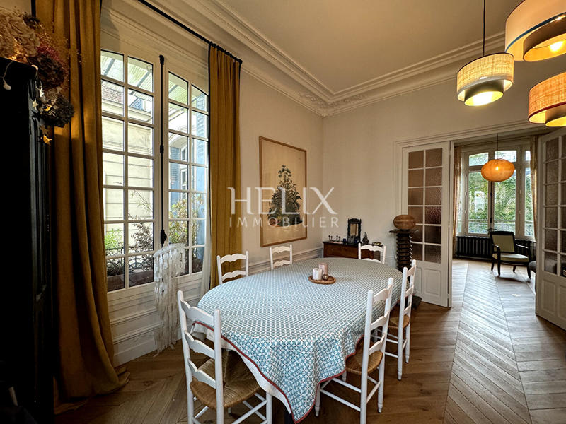 Appartement - 106 m² - 4 pièces