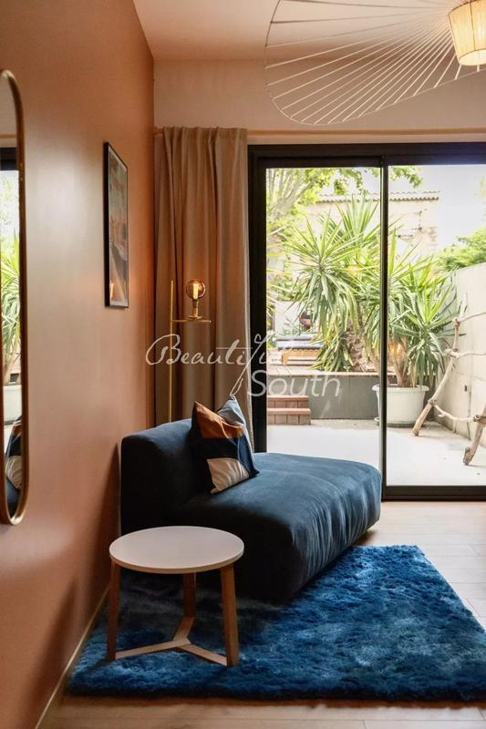 Mas - 403 m² - 8 pièces