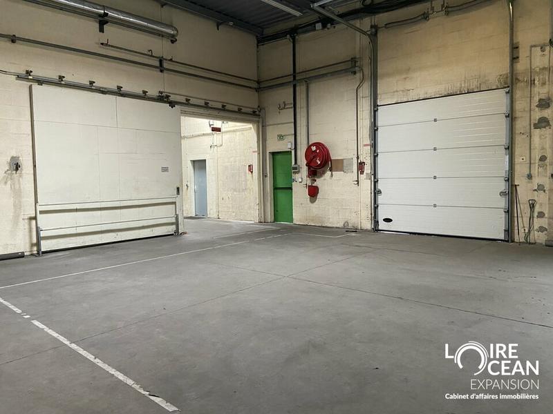 Entrepôt - 2 000 m²