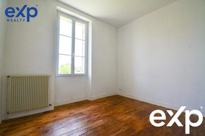 Maison traditionnelle - 215 m² - 6 pièces